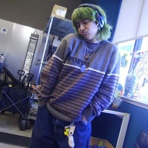 Meet your Posher, Maya